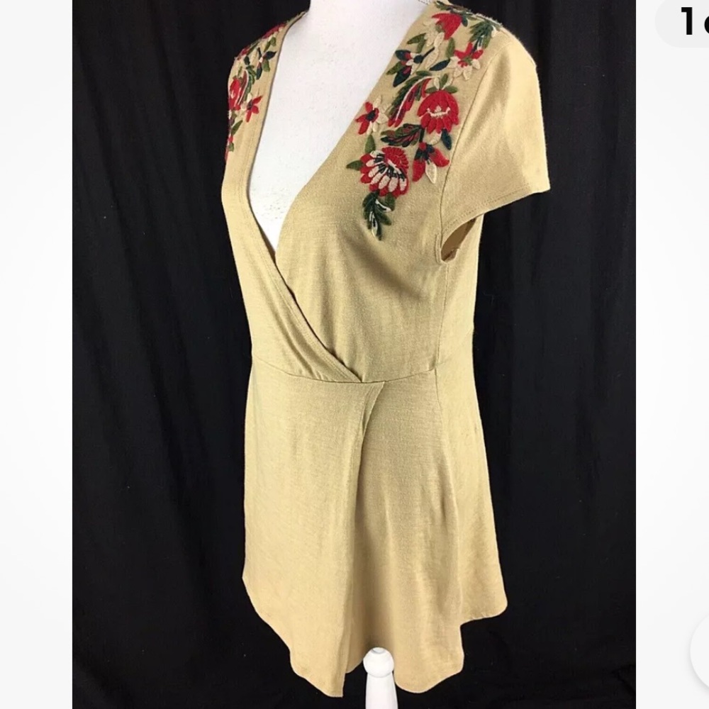 Zara Knit Womens Wrap Fit To Flare Dress size M Beige Brown Floral‎ Embroidered